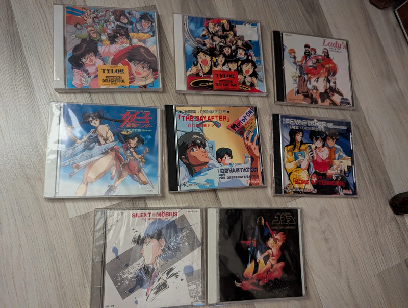 Lot de 8 CD musiques d'anime années 90