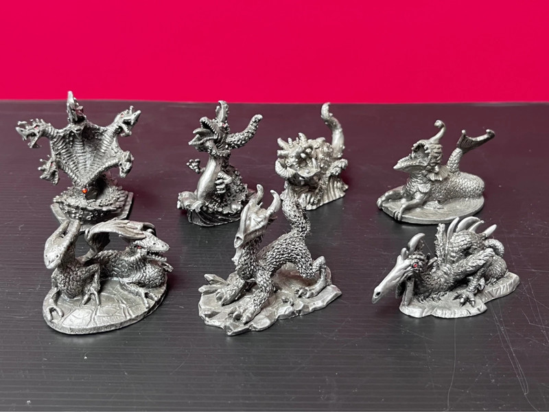 Lot 7 figurines métal