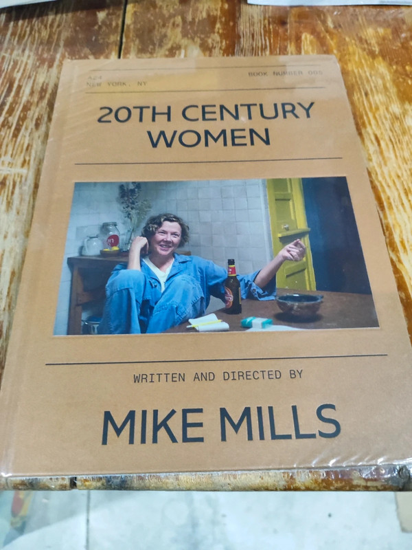 Libro A24 20th Century Women Screenplay Book Mike Mills Precintado