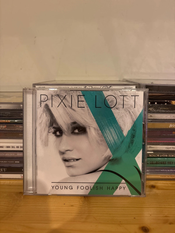 Pixie Lott - Young Foolish Happy