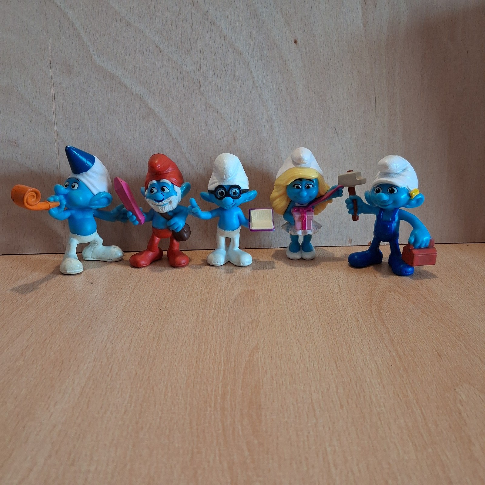 Mc Donalds The Smurfs Bundle Figures.