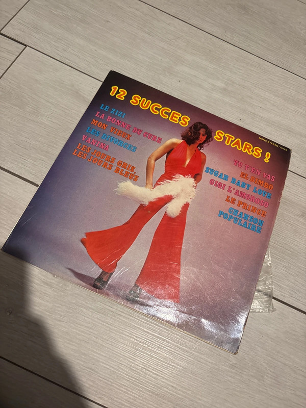 Disque 12 succès star