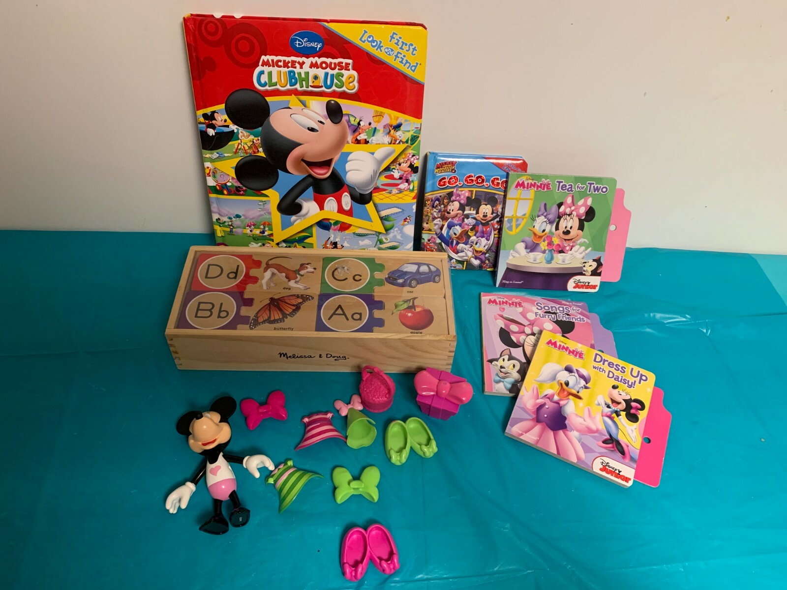 Minnie Mouse snap & dress/look & look & find libro, lavagna libri & puzzle