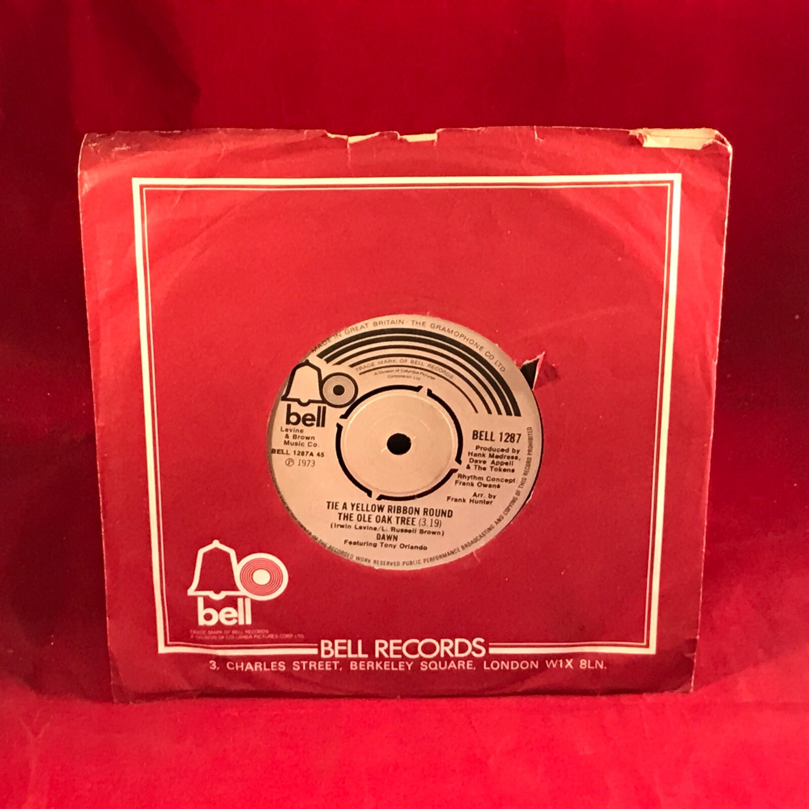 DAWN Tie A Yellow Ribbon Round The Old Oak Tree 1973 UK 7" vinyl Single record *