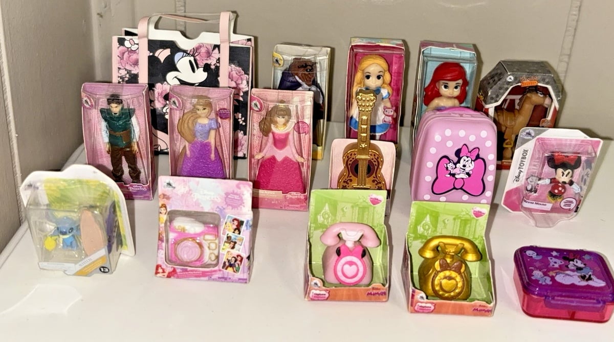 Zuru Mini Brands Disney Store Mixed Lot of 16 Rapunzel Minnie Mouse Alice Etc
