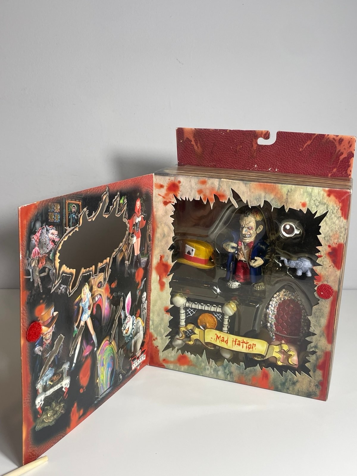 Cappellaio Matto Scary Tales Figura Mezco Toyz NUOVO
