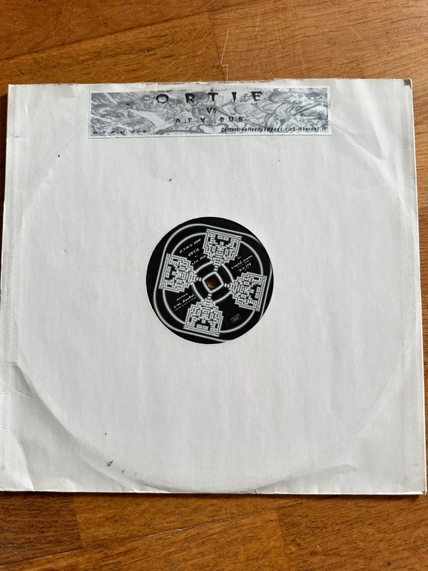 Ortie vs AFX dub vinyle