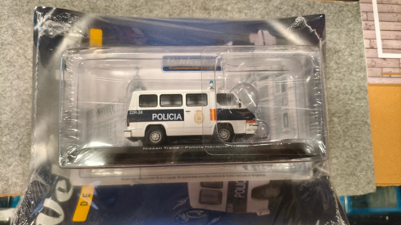 Nissan Trade policía