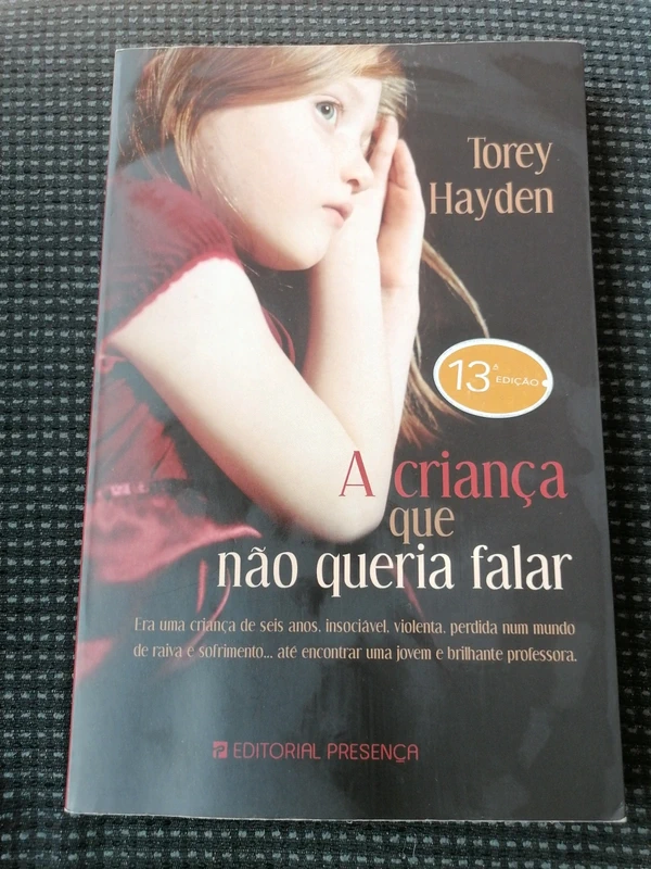 Livro "A criança que não queria falar"