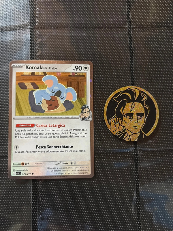 Komala di Ubaldo promo con moneta carte Pokémon megaevoluzione ascesa eroica