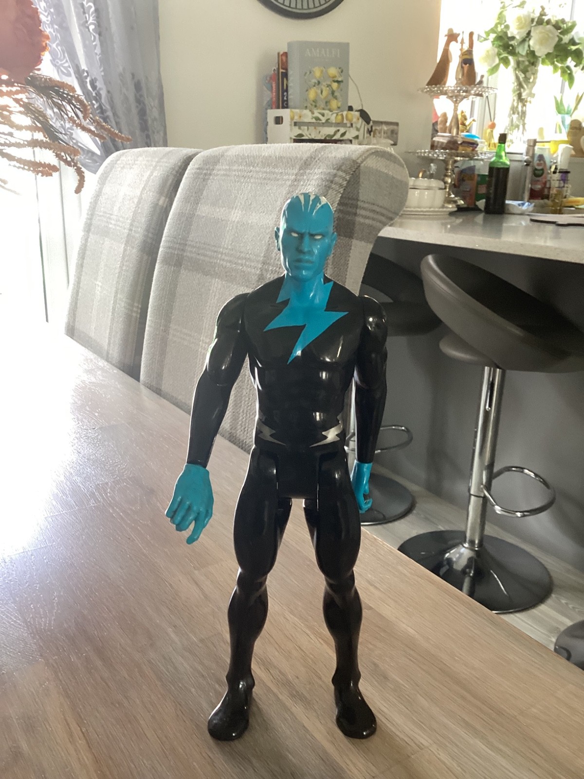 Personaggio Marvel 12 pollici (testa blu) 