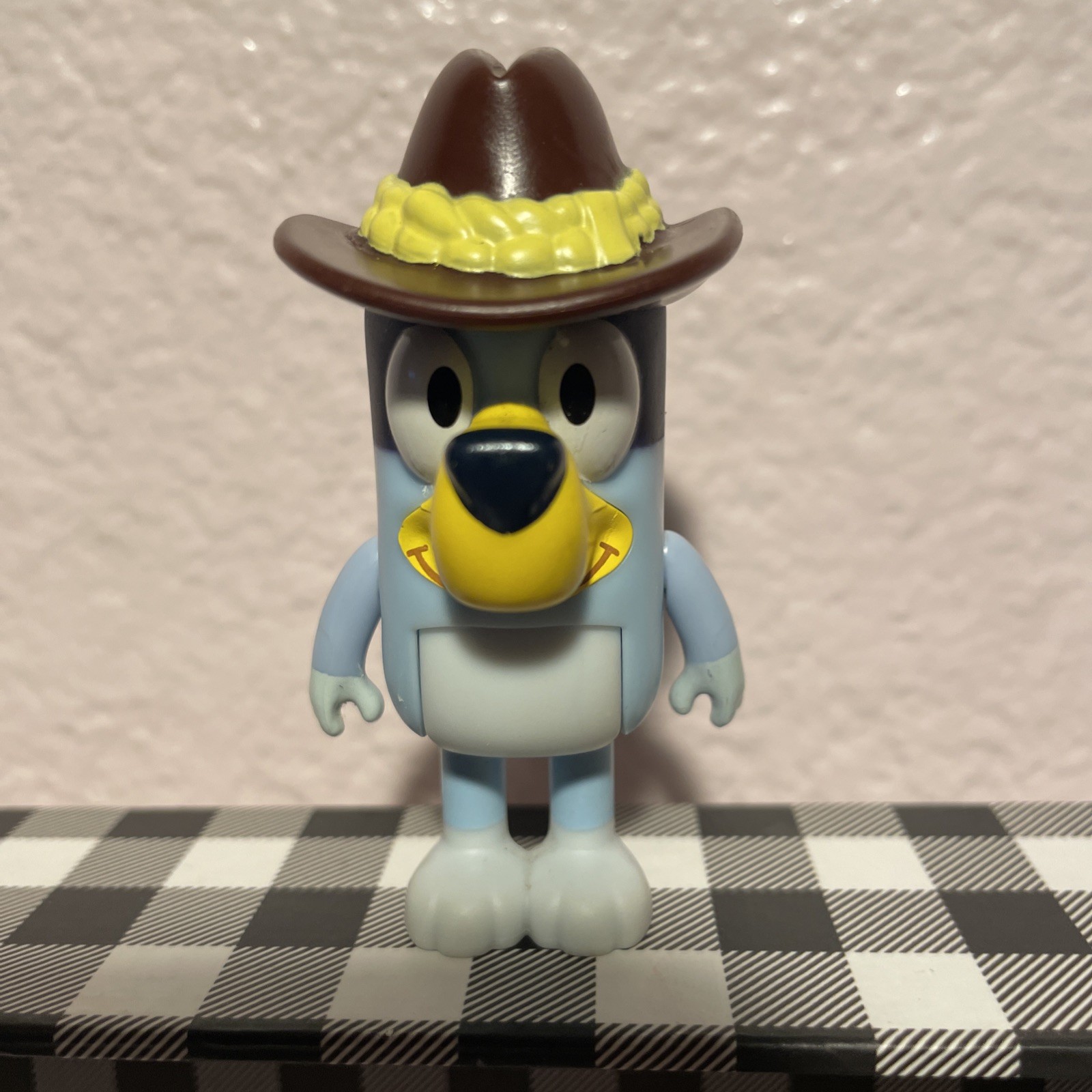 Modellino di ricambio Bluey And Friends Ludo Studio Western Cowboy Bluey Pony Lady