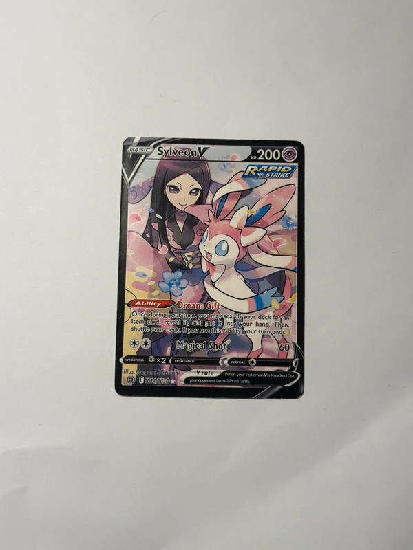 Sylveon V (Trainer Gallery) Original