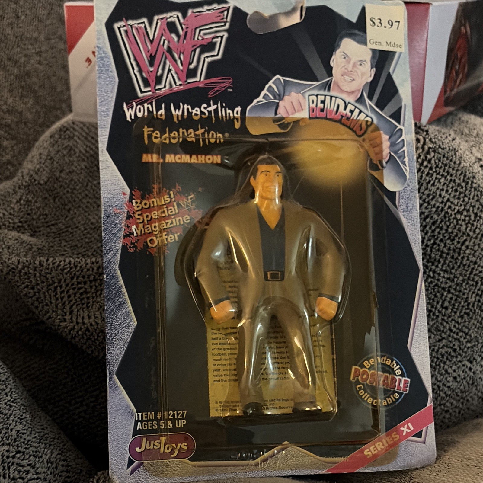 Modellino Just Toys WWF Mr. McMahon (Vince McMahon) Bend-Ems con rivista