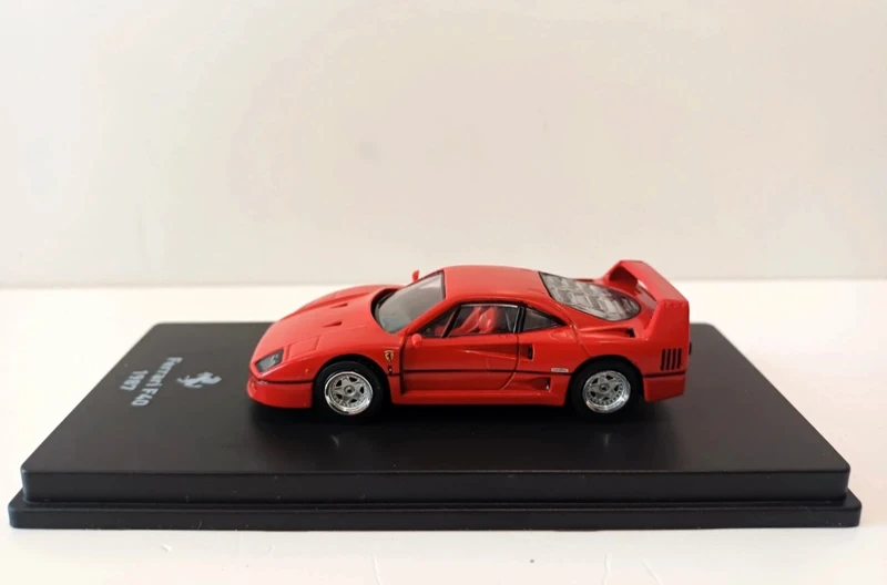 1/64 Ferrari F40 1987 Centauria Altaya