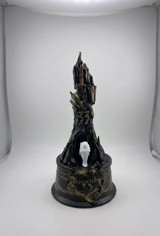 Monolito con Pittrice | Clair Obscur: Expedition 33 | Figure