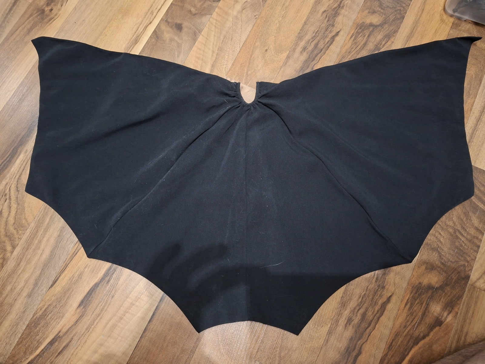 1/6 Hot Toys MMS595 Batman Begins Cape