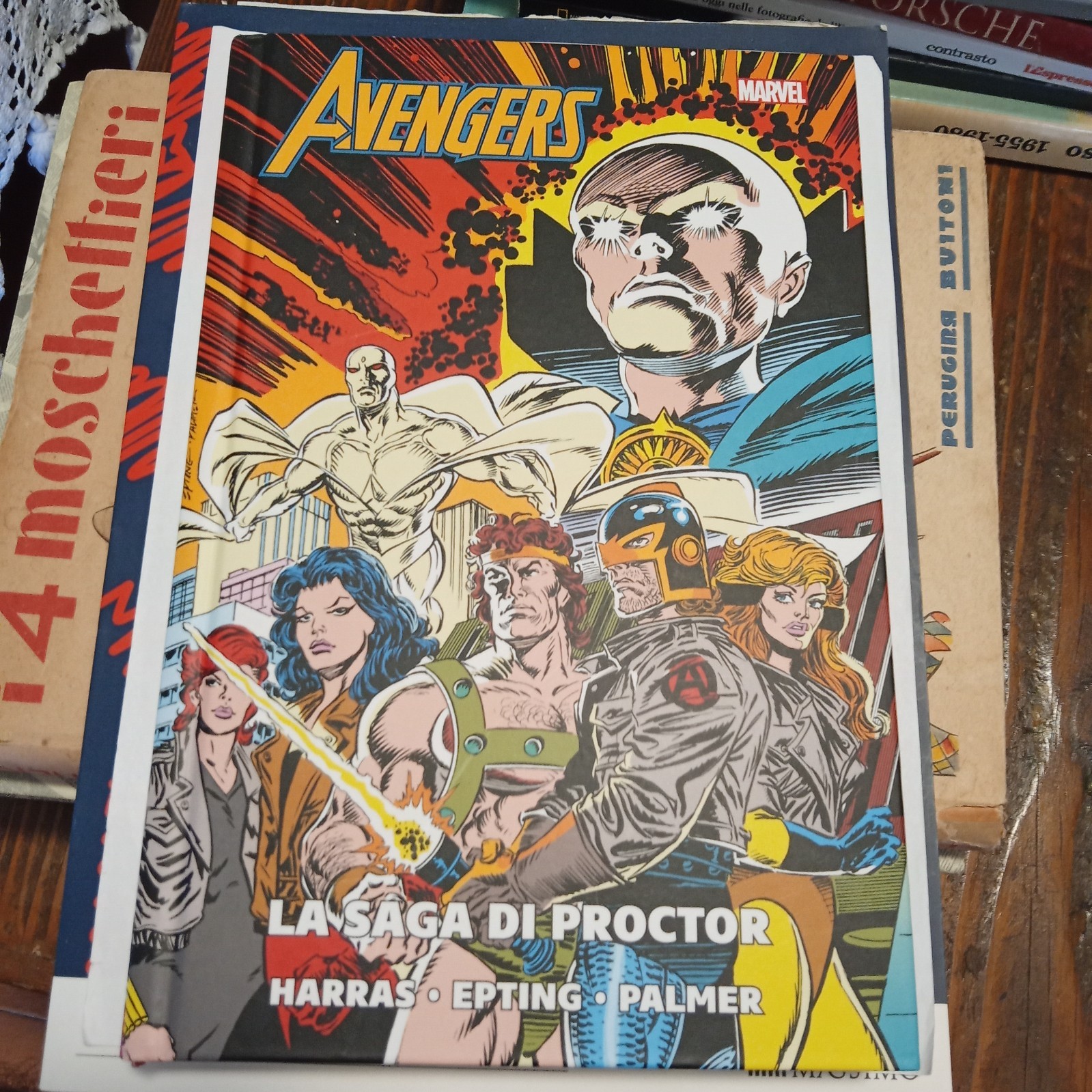Avengers la saga di Proctor Harras Epting edizione Panini 2019 come nuovo