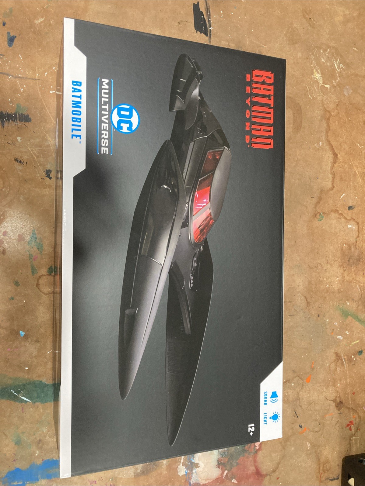 Sigillato - McFarlane Toys DC MultiUniverse Batmobile Batman Beyond da collezione