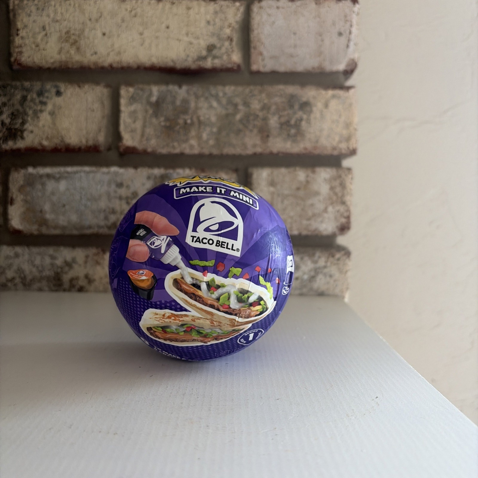MGA's Miniverse Taco Bell - CANTINA CHICKEN BOWL - New! Make It Mini Series 1