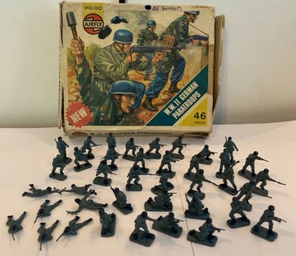 Airfix, 01753 W.W.II German Paratroops / Parachutistes Allemands 1/72 H0/00, années 70