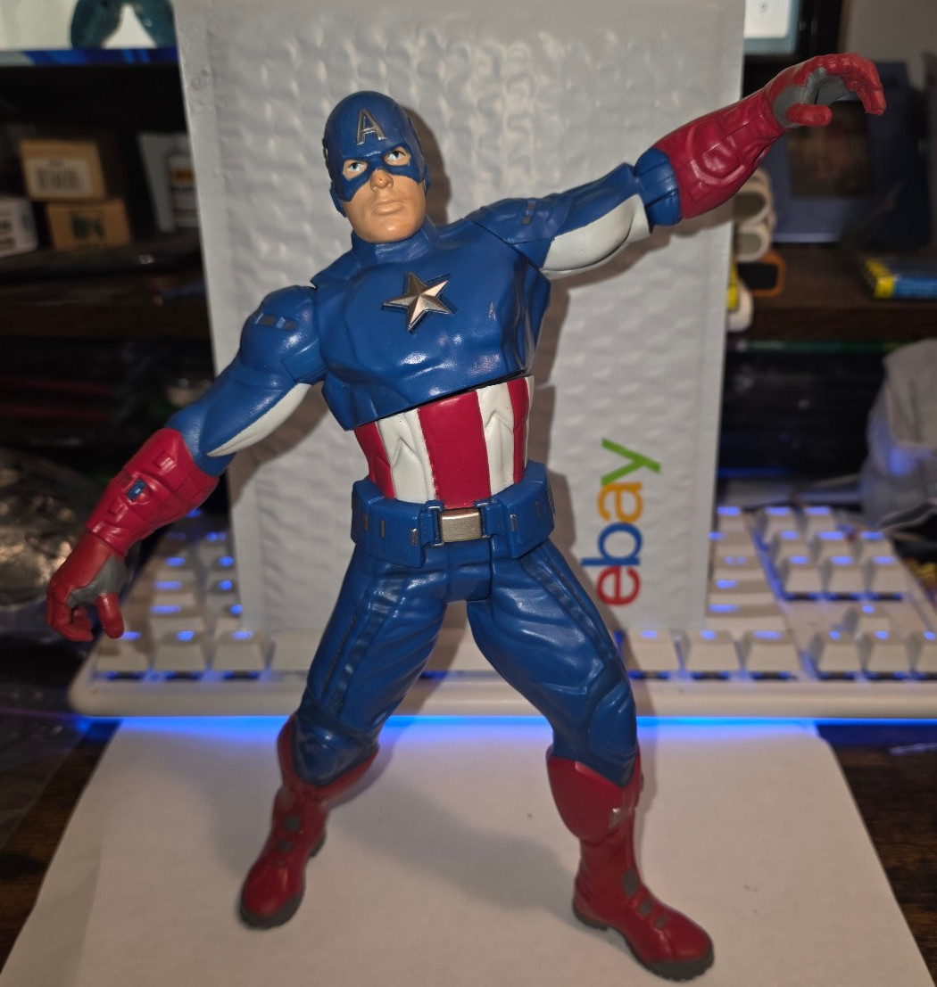 Marvel Avengers ULTRA STRIKE CAPTAIN AMERICA Action Figure 10" Electronic 2012