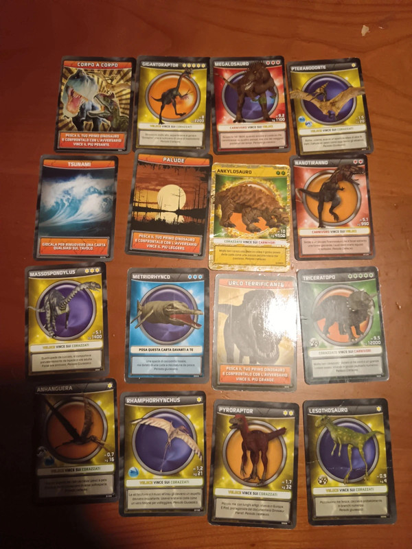 Carte dinosauri leggendari