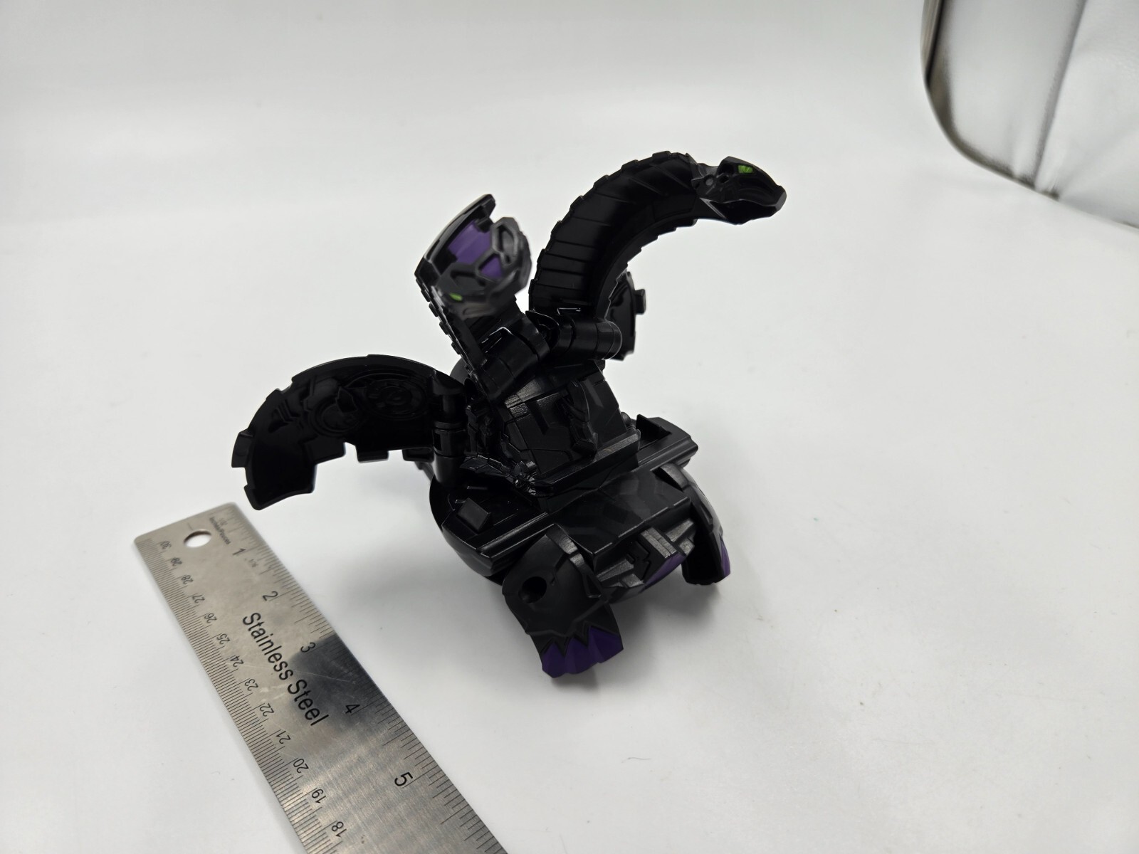 Bakugan Battle Planet B 500 Darkus Jumbo Nillious Large Ball Purple Black