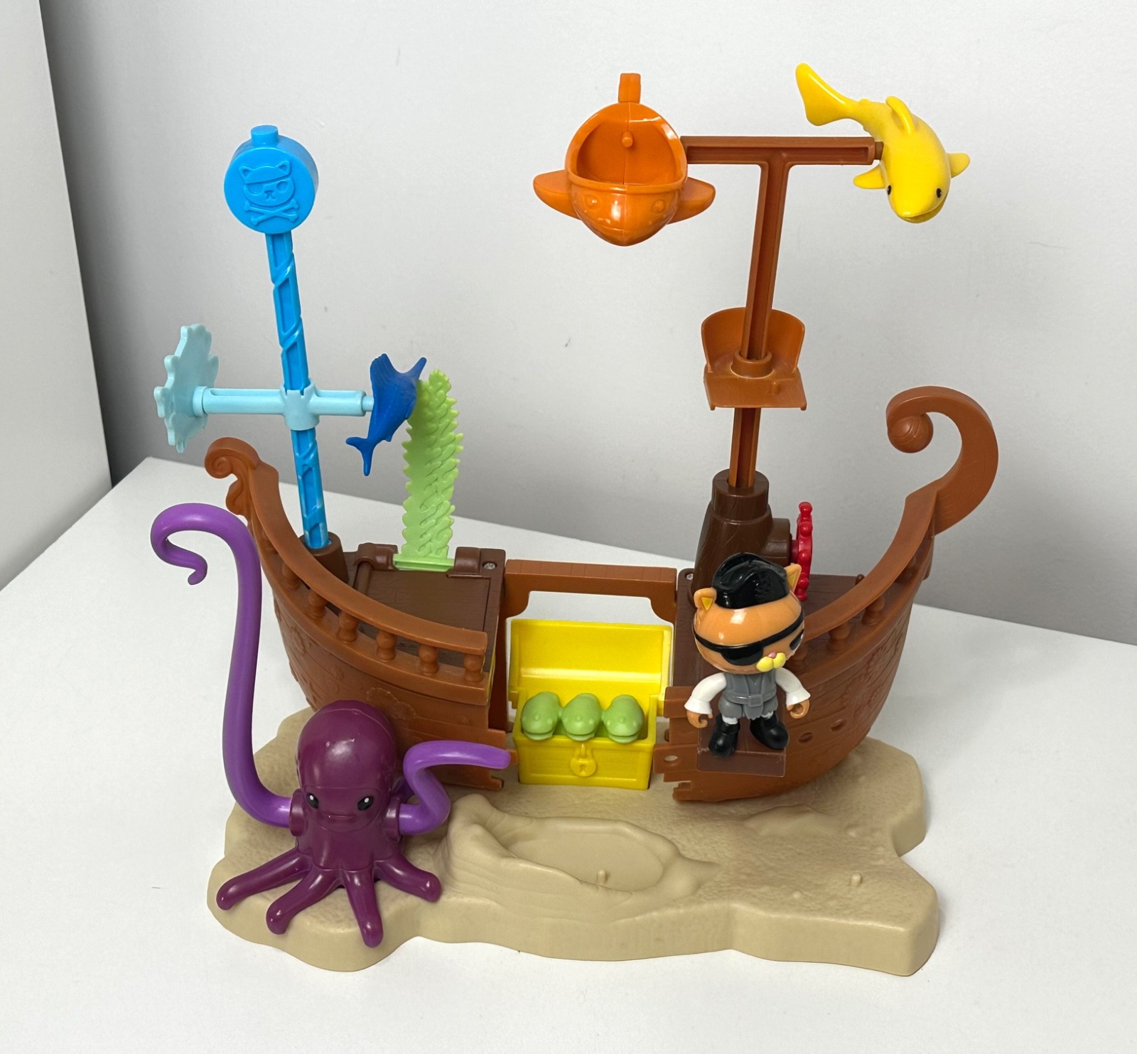 Nave pirata naufragio di Octonauts Kwazii con Kwazii e creature marine