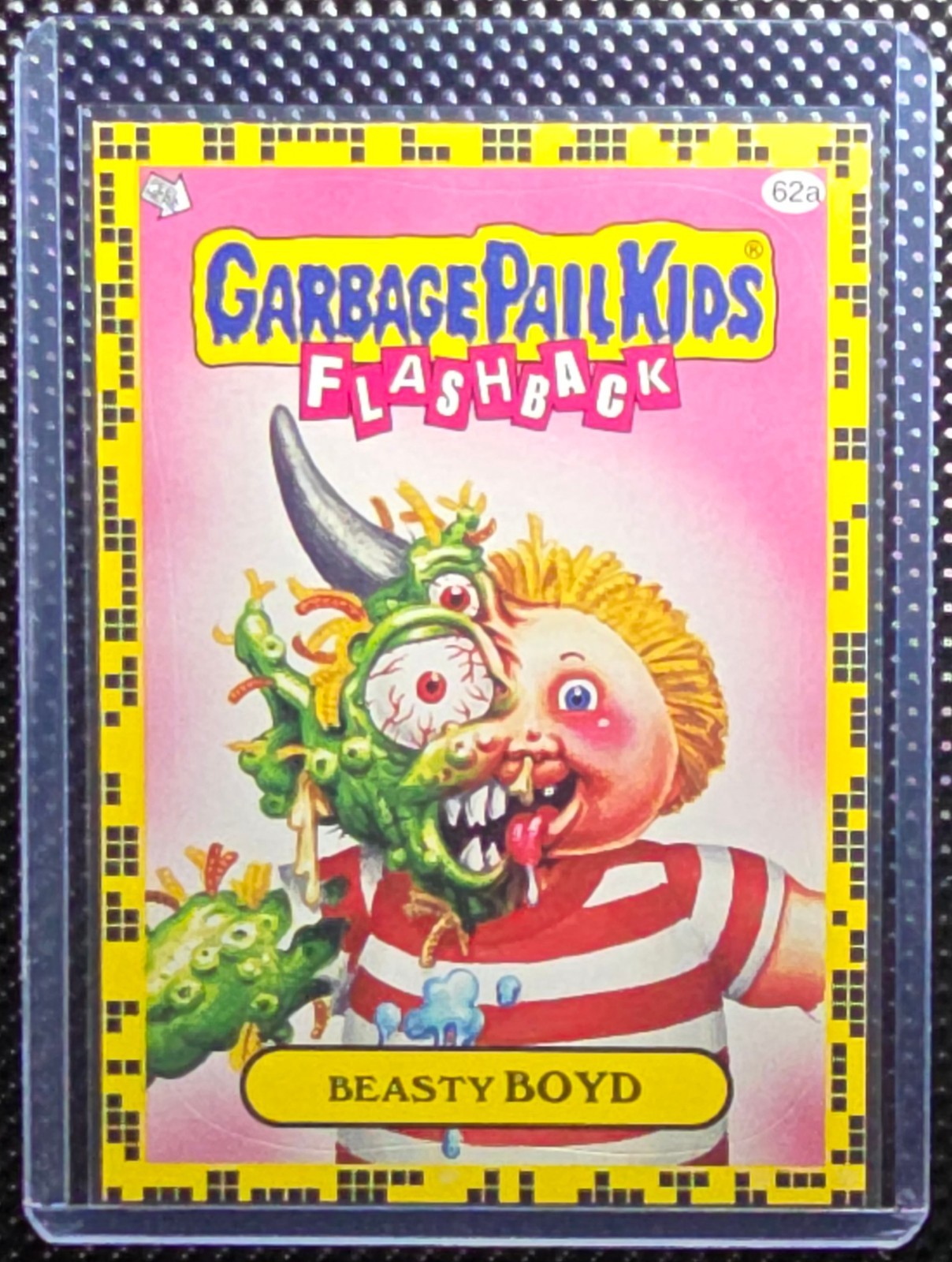 2011 Garbage Pail Kids Flashback Beasty Boyd 62a - Yellow