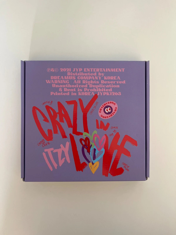 Album Crazy in Love ITZY