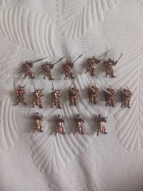 Lot 16 guerriers Warhammer