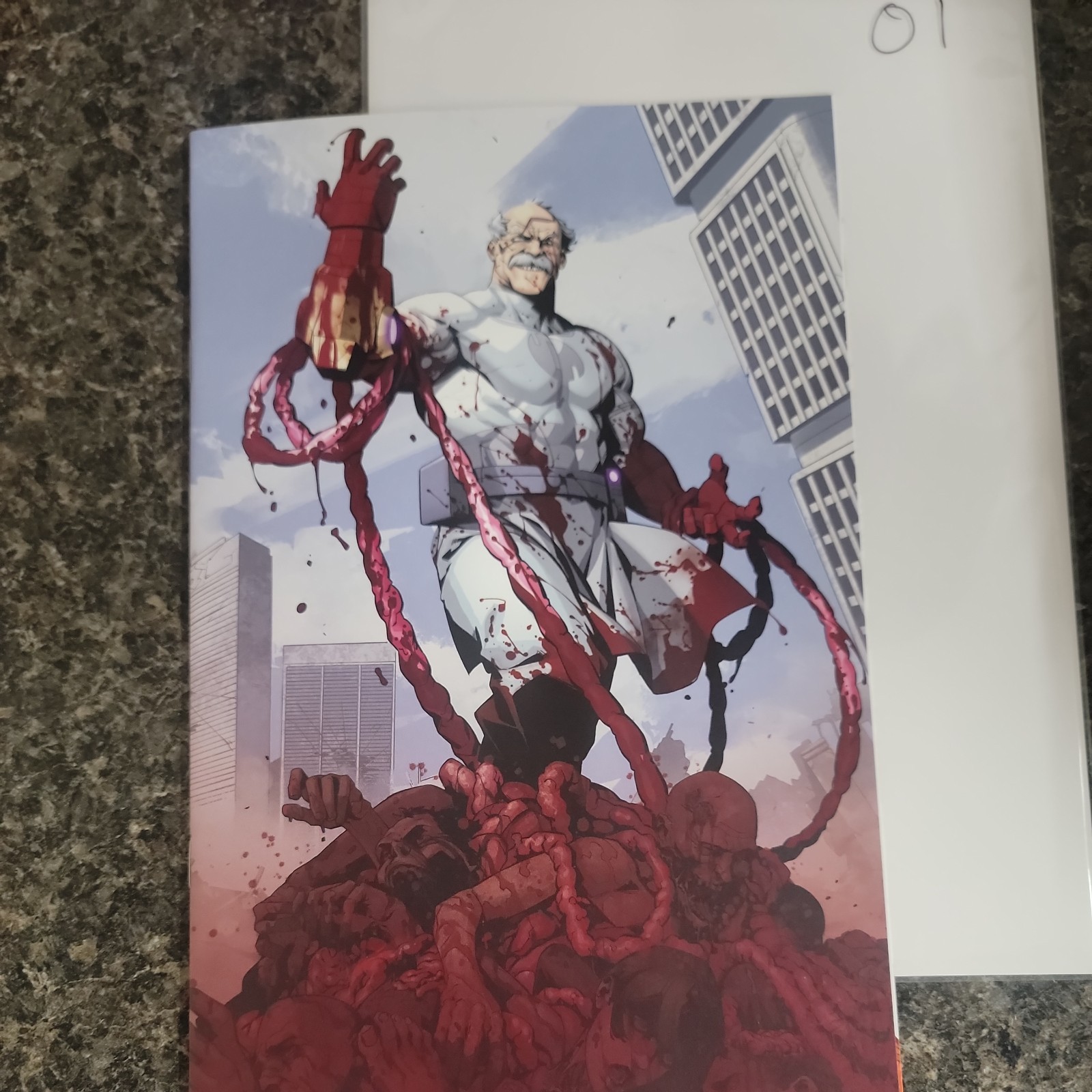 Invincible Battle Beast #12 Padi Conquest Expo Virgin LTD 400 in mano quasi nuovo + 01