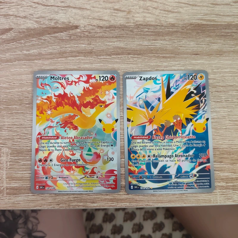Lote cartas Moltres y Zapdos Pokémon 30 aniversario