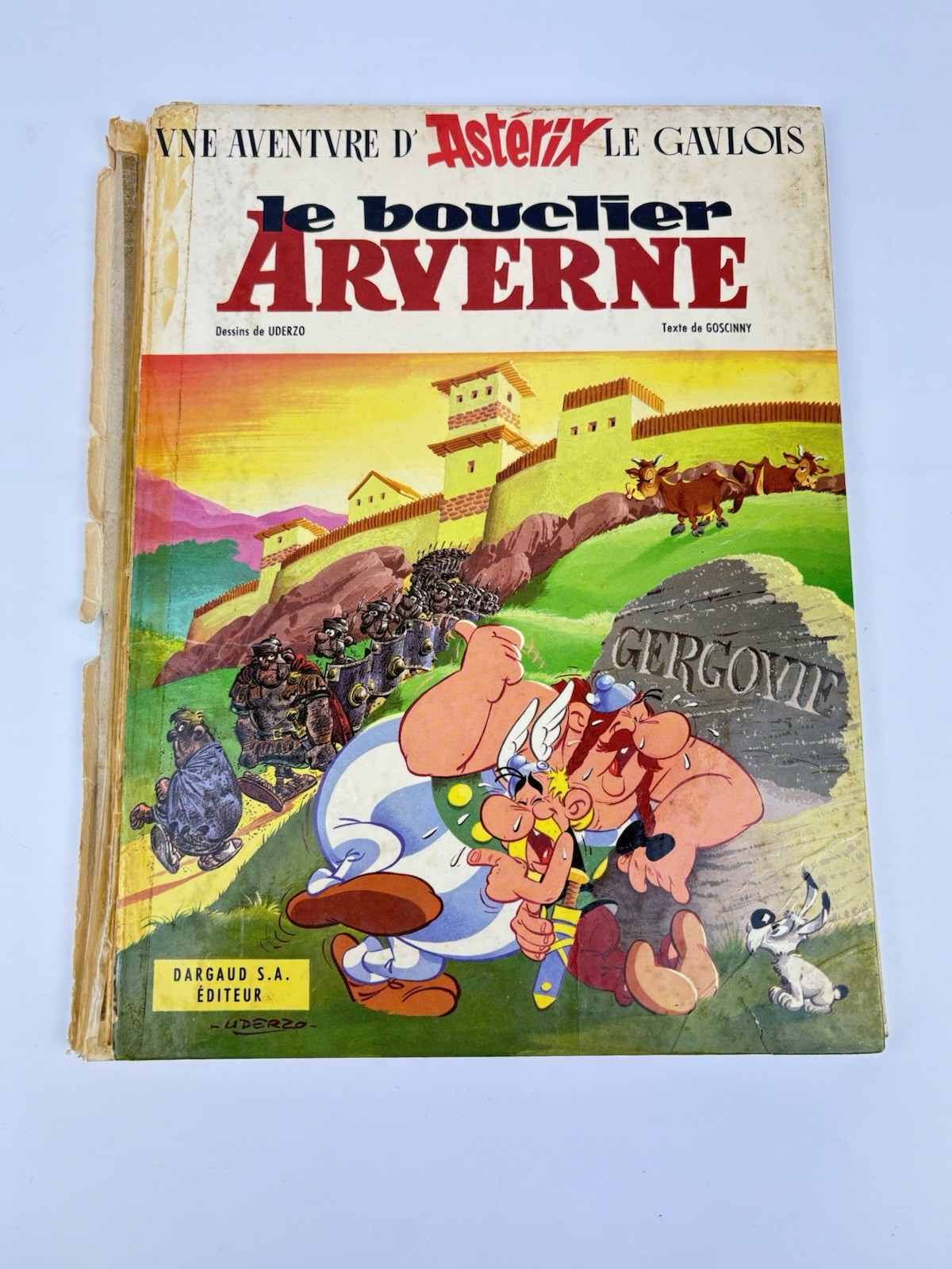 Asterix le Bouclier Arverne 1968 1st Edition Hardback Book French Language