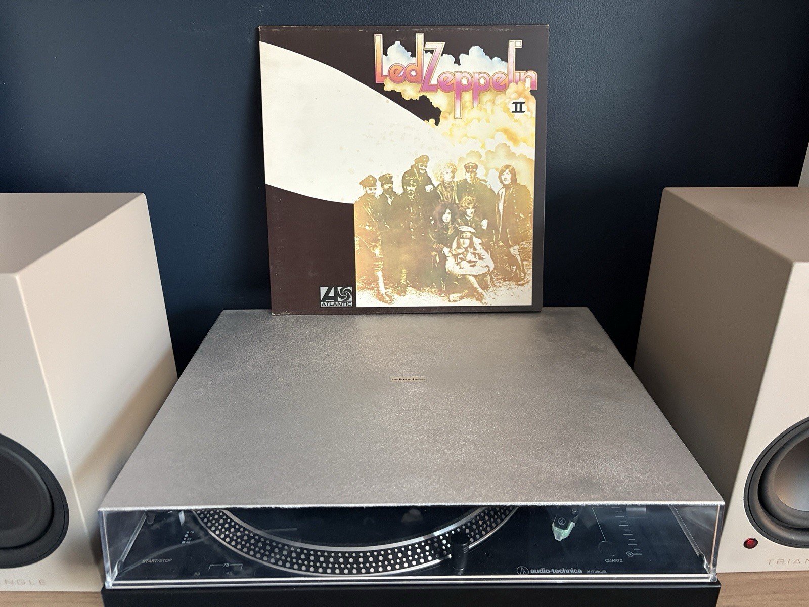 Led Zeppelin II UK 1970s Reissue A1/B3 Vinyl Record Album LP VG/VG