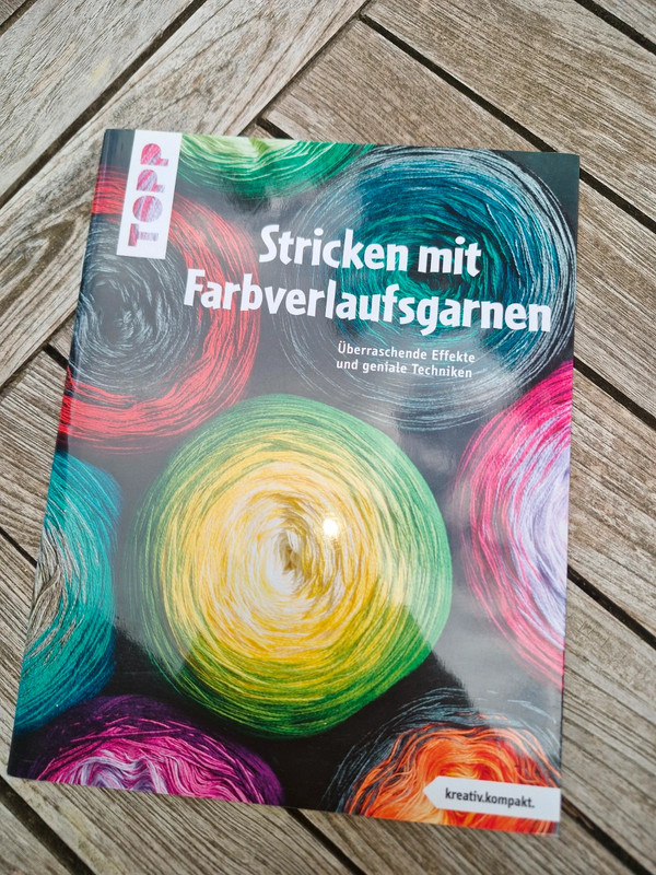 Stricken mit Farbverlaufsgarnen