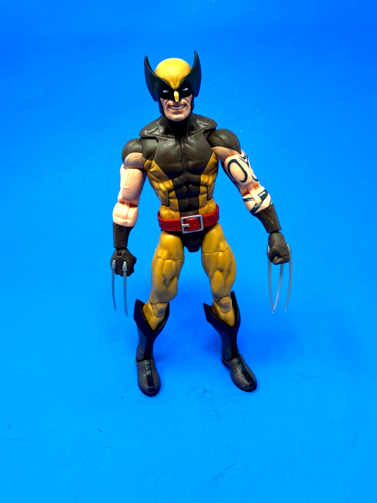 Marvel Legends Hasbro Retro Series Dakken Wolverine Action Figure (U)