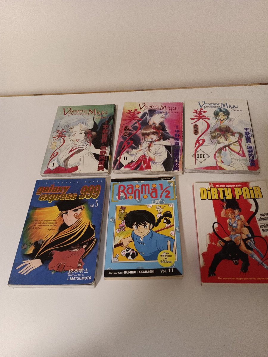 Lotto manga e libri vintage - Galaxy Express 999, Vampire Princess Miyu e altri