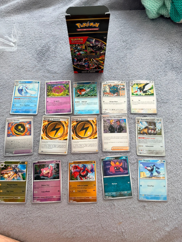 Contenu bundle Pokémon Nuit noire