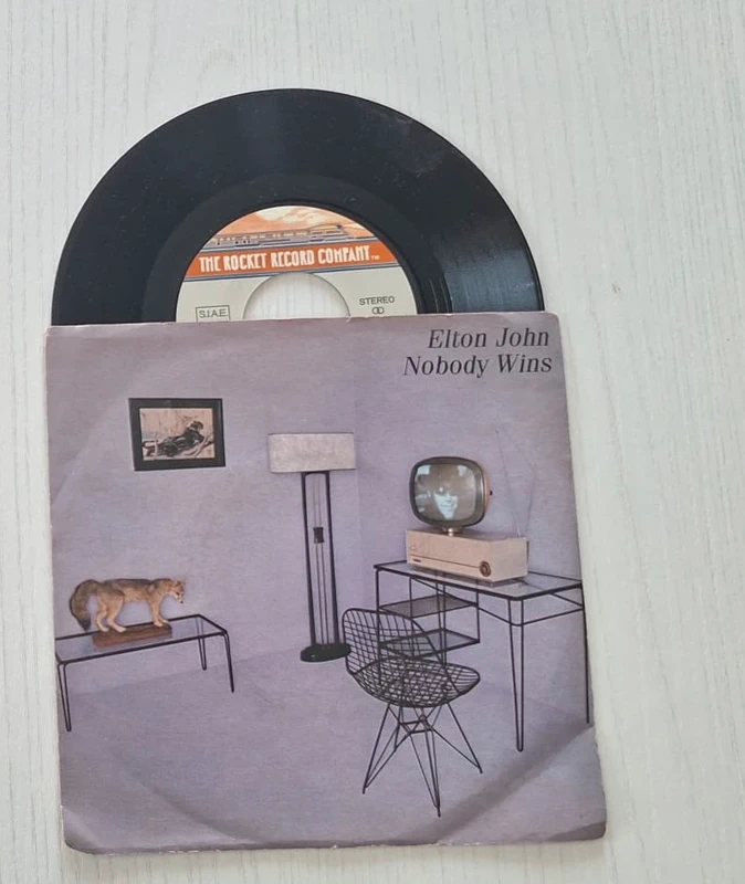 Vinile 45 giri Elton John - Nobody Wins