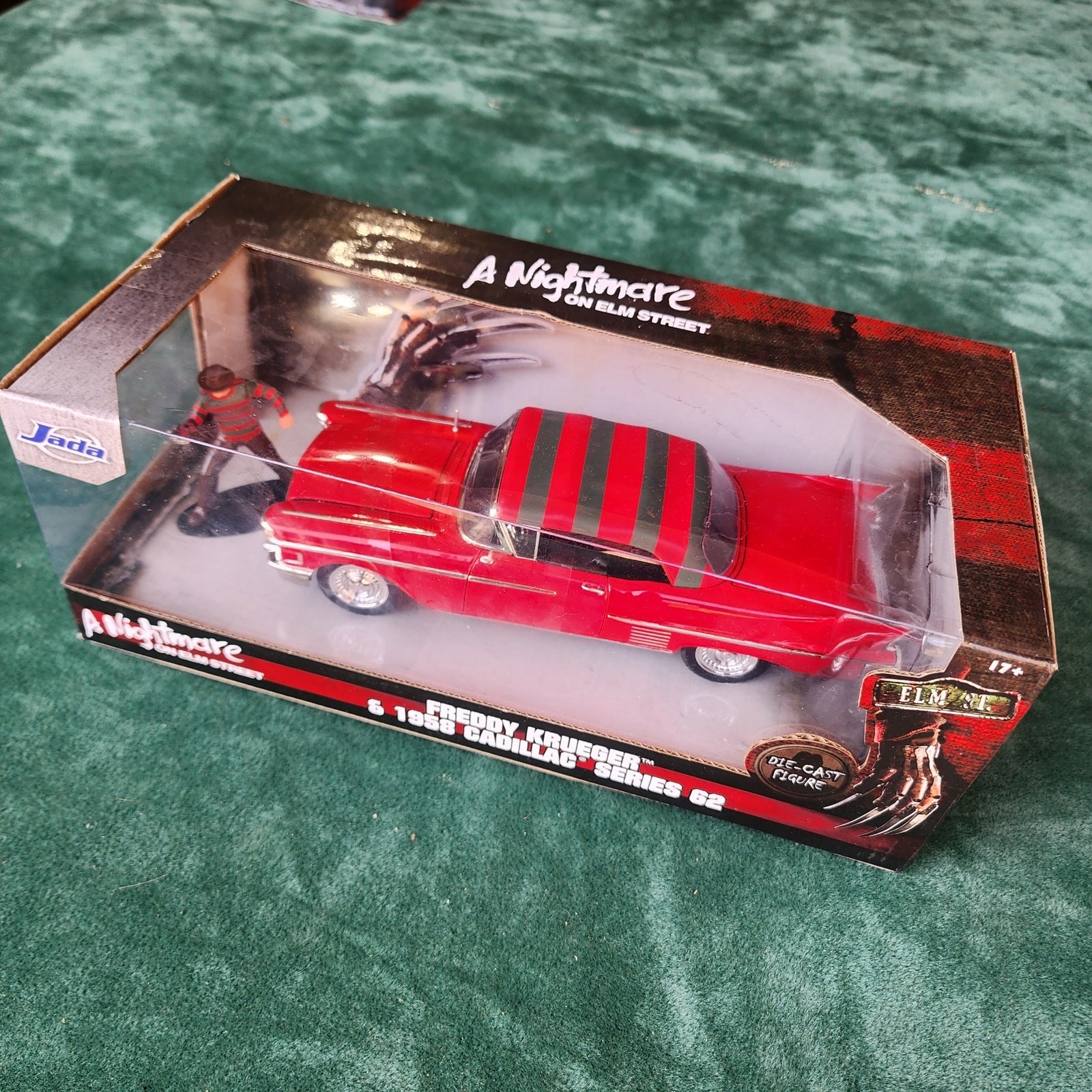 Jada Nightmare on Elm Street Freddy Krueger 1958 Cadillac 1:24 auto pressofusa