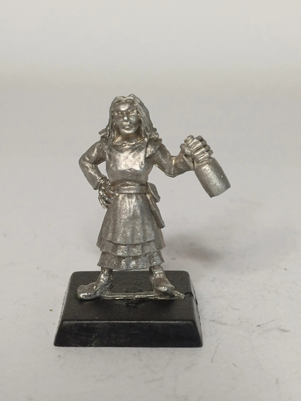 Marauder Miniatures CZ 24 - Citizen Woman with Bottle (1989) Citadel