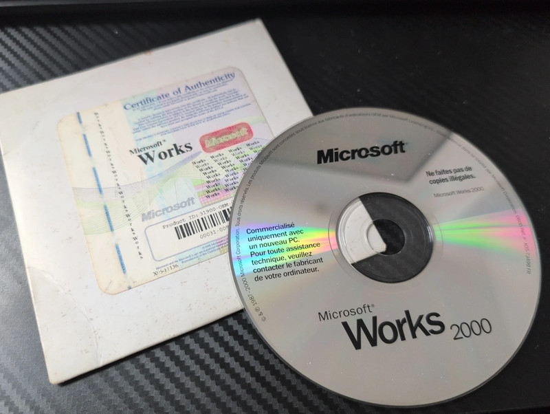 Logiciel Microsoft Works 2000 CD Original avec Code de Licence et Pochette