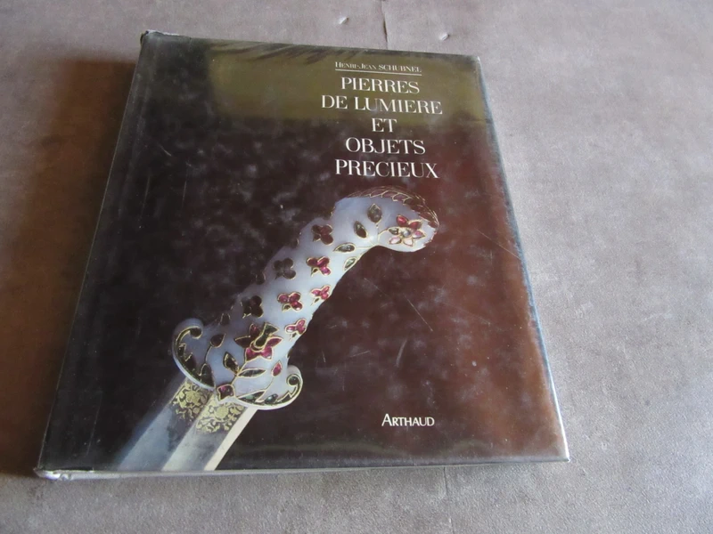 pierres de lumiere et  objets  precieux  henri jean schubnel histoir  geo valeurs