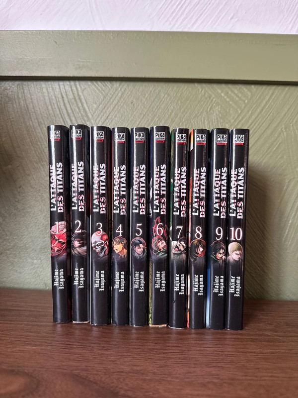Lot de 10 mangas - L'attaque des titans