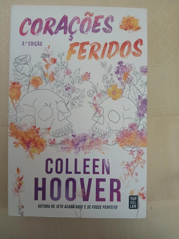 Livro "Corações Feridos"
