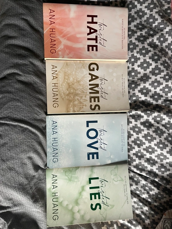 Twisted Love Series - English