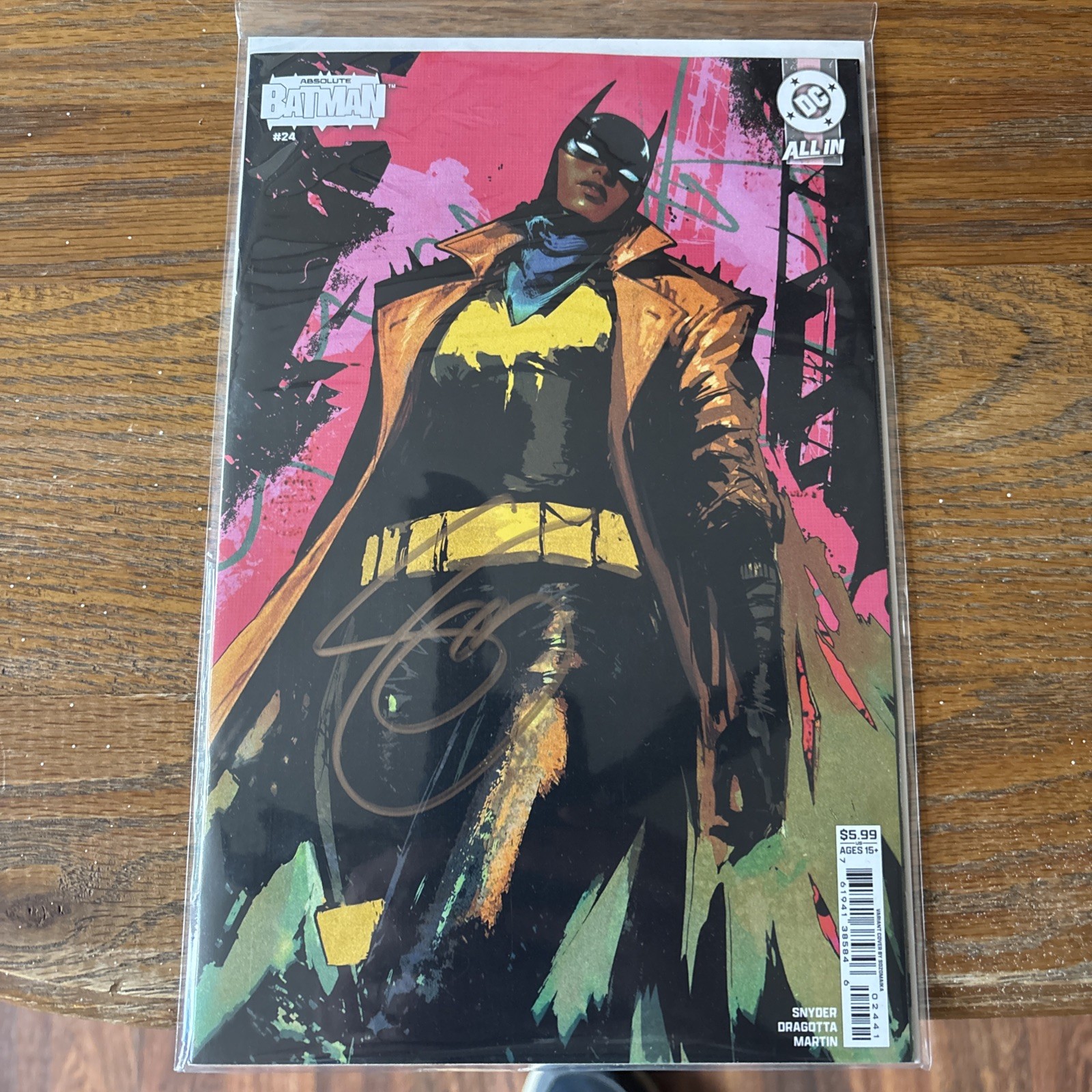 Copertina variante Absolute Batman 24 Sozomaika Scott Snyder firmata rara bellissima