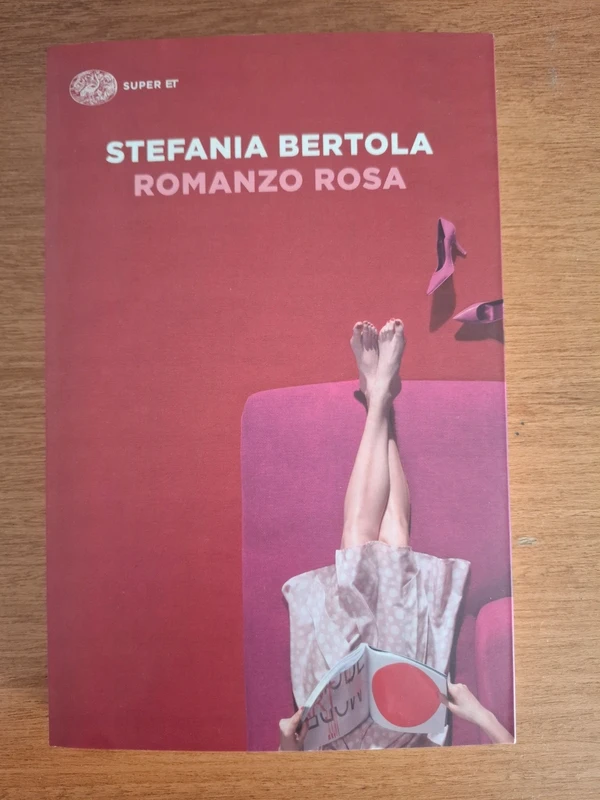 Libro Romanzo rosa